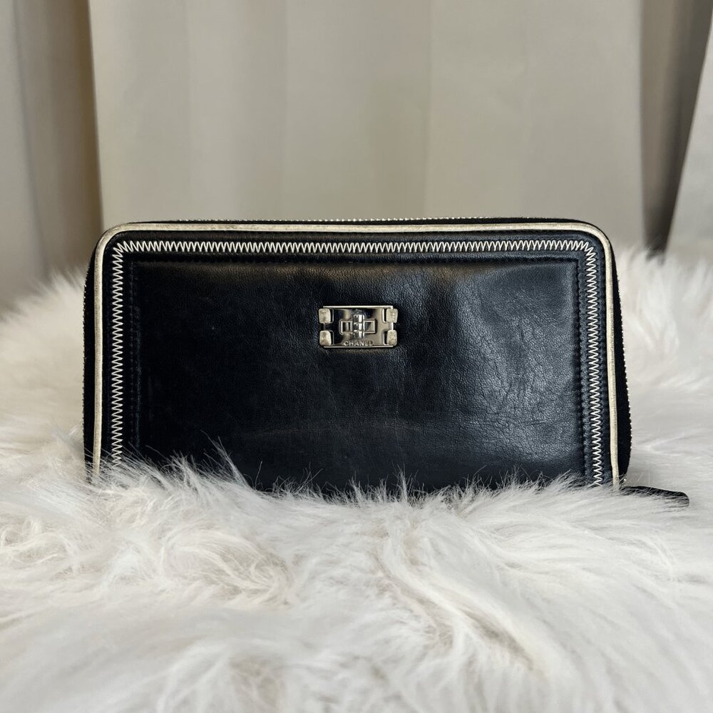 Share Chanel Black Zip Around Wallet With Silver Hardware And Numerous Slots